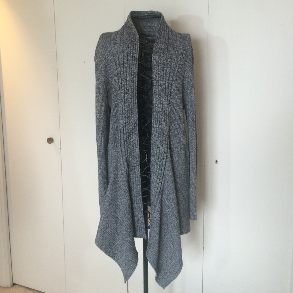 Dana Buchman Sweater Cardigan 💕